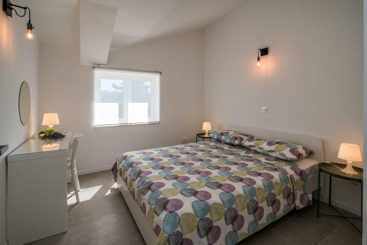 Franko & Ana Apartments คิร์ก ภายนอก รูปภาพ